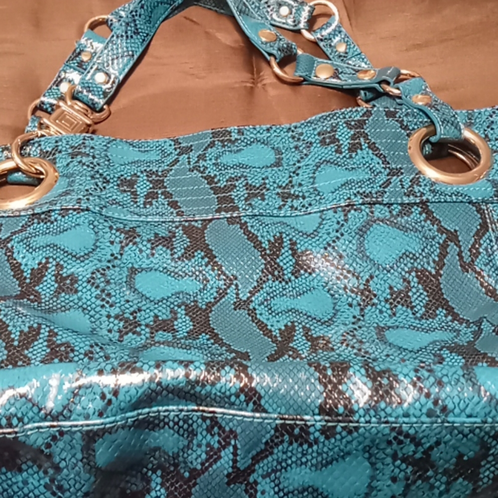 Snake design blue purse
